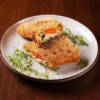 Хрумка шаурма з печеною куркою .