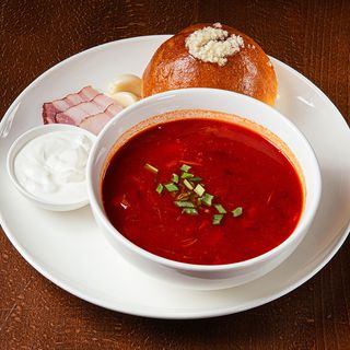 Борщ з запеченою грудинкою, гніченою грушею (400 г )