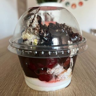 Трайфл "Вишневий пінчер"