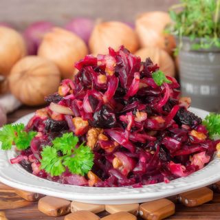 Салат з куркою та вареним буряком стандарт (290г)