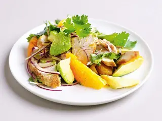 Салат з куркою і апельсинами стандарт (330г)