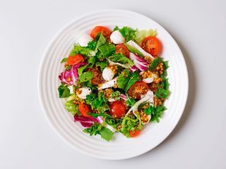 Салат з креветками і сиром Моцарела стандарт (280г)