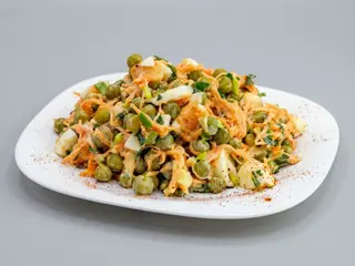 Салат з зеленого горошка і моркви стандарт (300г)