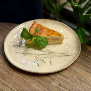 Чізкейк Баський з малиновим кулі