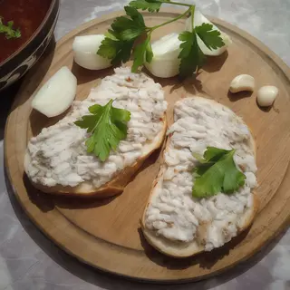 Сало з часником