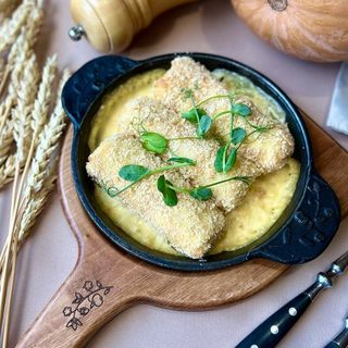 Хрусткі млинці з куркою та грибами 