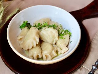 Вареники з картоплею та цибулею