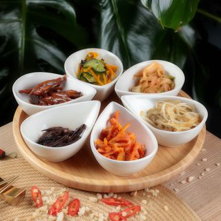 Біг сет паназійських закусок №2 6шт 30/30/5/30/30/30г