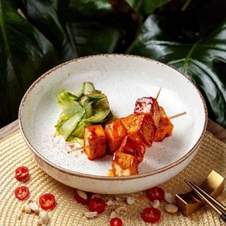 Стріт-тофу в кисло-солодкому соусі 100/30 г