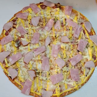 Шинка з сиром 33 см.  900 грам.