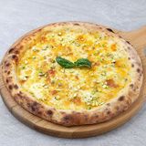 Піца 5 сирів