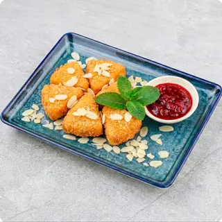 Камамбер фрі з журавлинним соусом (150/30 г)