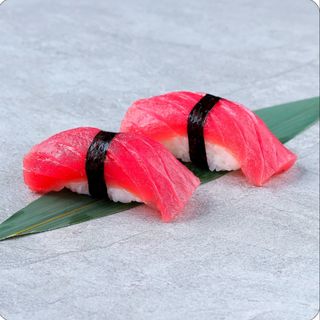 Суші тунець (2 шт)