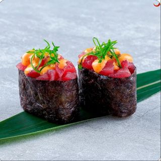 Спайс суші з тунцем (2 шт)