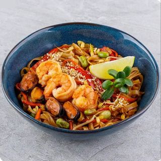 Вок із морепродуктами (310г)