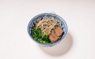 Суп Pho Bo з яловичиною