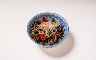 Локшина Chow Mein з яловичиною