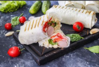 Хот-Дог у лаваші (500г) ( Халяль сосиска )