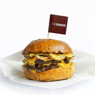 Бургер Chicago Double Cheese з гарніром (410/230 г)