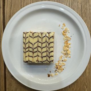 Естерхазі (160г)