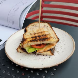 Сендвіч з індичкою (280г)