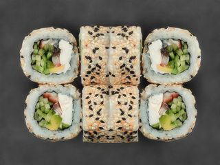 Філадельфія в кунжуті з вугром (280г)