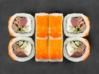 Філадельфія в ікрі з тунцем (280г)