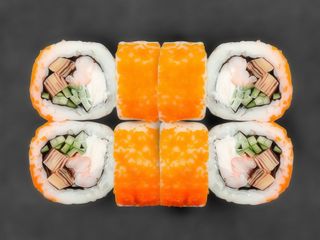 Філадельфія в ікрі з креветкою (280г)