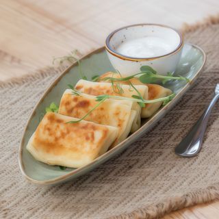 Млинці з м'ясом телятини та свинини (200/30г)