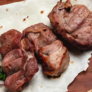 Шашлик з каре телятини (порція 300г)