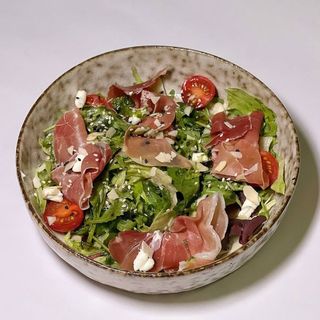 Салат з прошутто (180г)