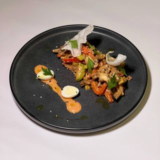 Теплий салат з телятиною (250гр.)