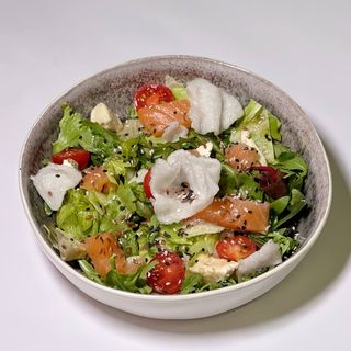 Салат з лососем та грейпфрутом (215 гр.)