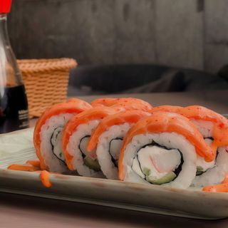 Філадельфія з спайсі з копченим лососем 270гр