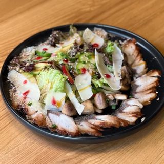 Салат з вугрем