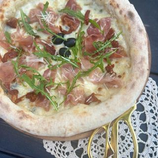 Піца Мело Б'янко