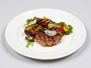 Пряний стейк ошийка з маслом Метрдотель (280г)