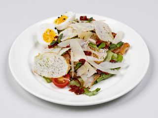 Цезар з ципою та в'яленими томатами (230г)