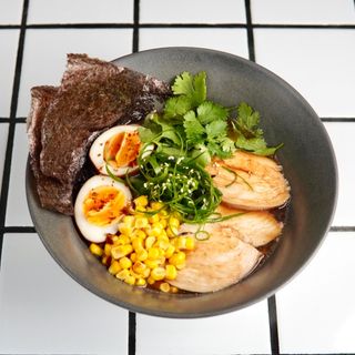 Шіо Рамен з куркою су-від