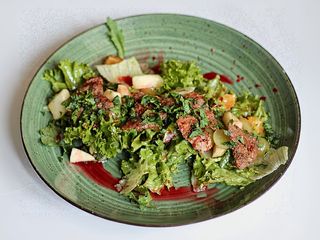 Салат з карамелізованою качиною грудкою (250g)