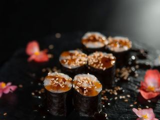 Макі з вугром (140г/6шт)