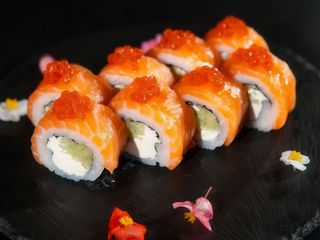 Рол Філадельфія Люкс (390г/8шт)