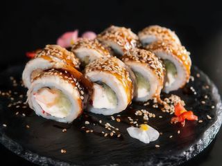 Рол Золотий Дракон (370г/8шт)