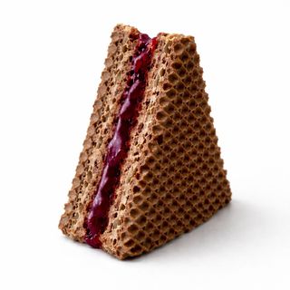 Вафля з малиною