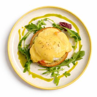 Яйця бенедикт з лососем (200г)