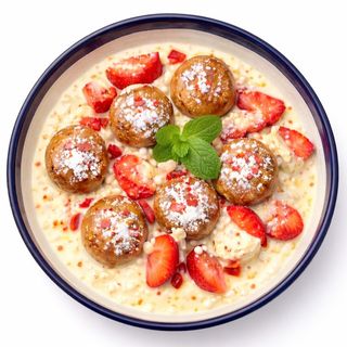 Шоколадні бейбі-сирники з полуницею (345г)