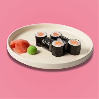 Макі рол з лососем (110г)