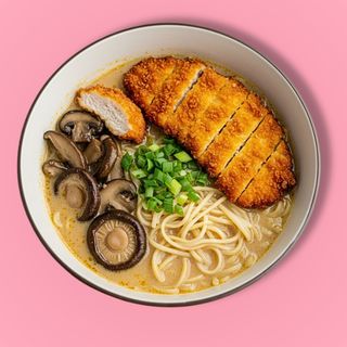 Рамен з курчам діп-фрай (440г)