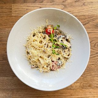 Паста курка-гриби