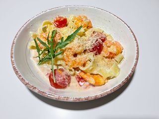 Тальятелле з хвостами креветок (330г)